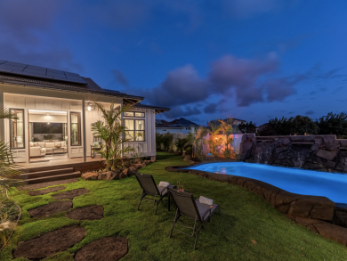 Kauai Luxury At Its Finest Walk to Beaches Six Bedrooms